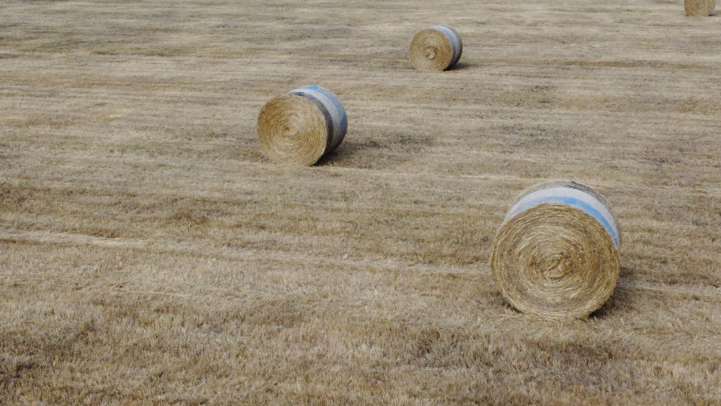 ROUND BALE NATIVE 5X4 LS GRASS $155 (LIMITED STOCK LEFT) DELIVERED